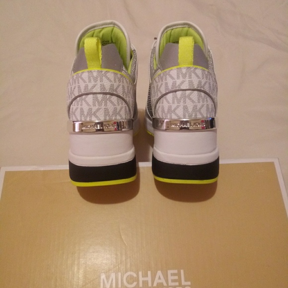 Michael Kors Georgie Trainer Sneaker - Picture 4 of 8